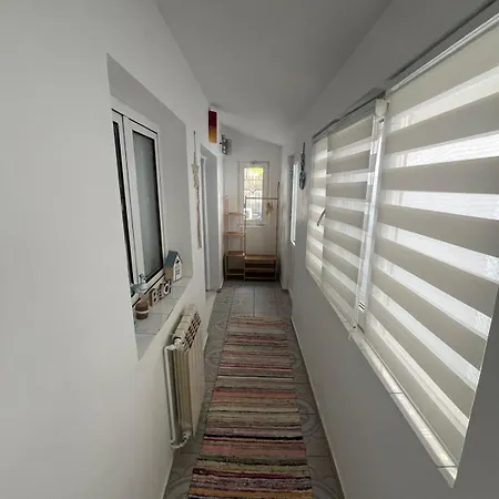 Casa Tuvla Seaside Semesterbostad